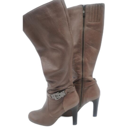 DKNYC Sydney Taupe Light Gray Leather Knee-High High Heeled Boot Size 8.5 - Picture 2 of 13